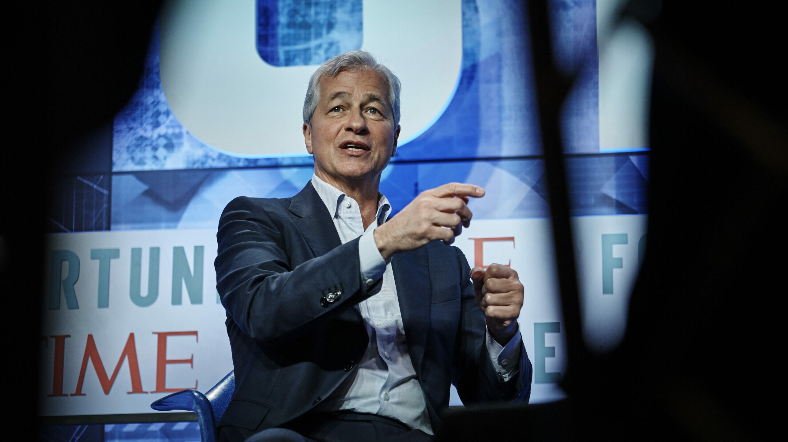 Jamie Dimon vs. The Crypto Bulls - Puck