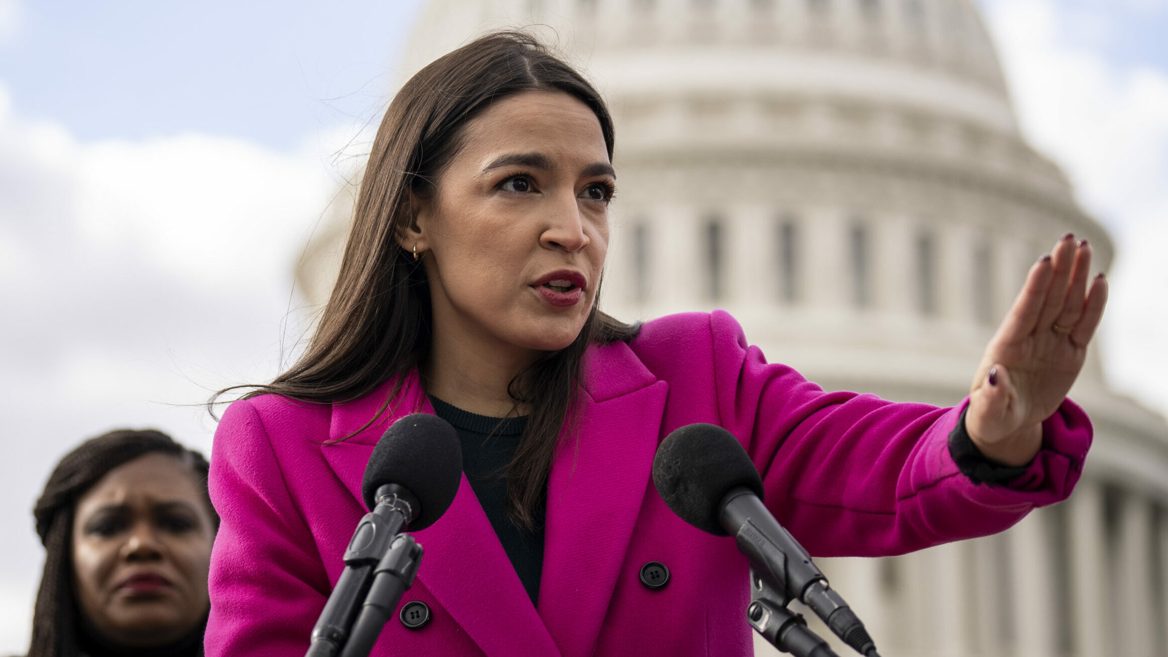 DeSantis Doubts, AOC’s Strategy & Mike Pompeo Whereabouts - Puck