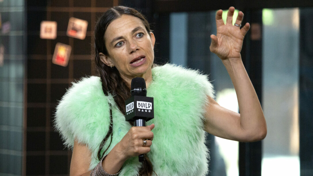 Writer, director, and former actress Justine Bateman recently said that, regarding A.I., studios might be overlooking the “largest copyright violation in the history of the United States.”