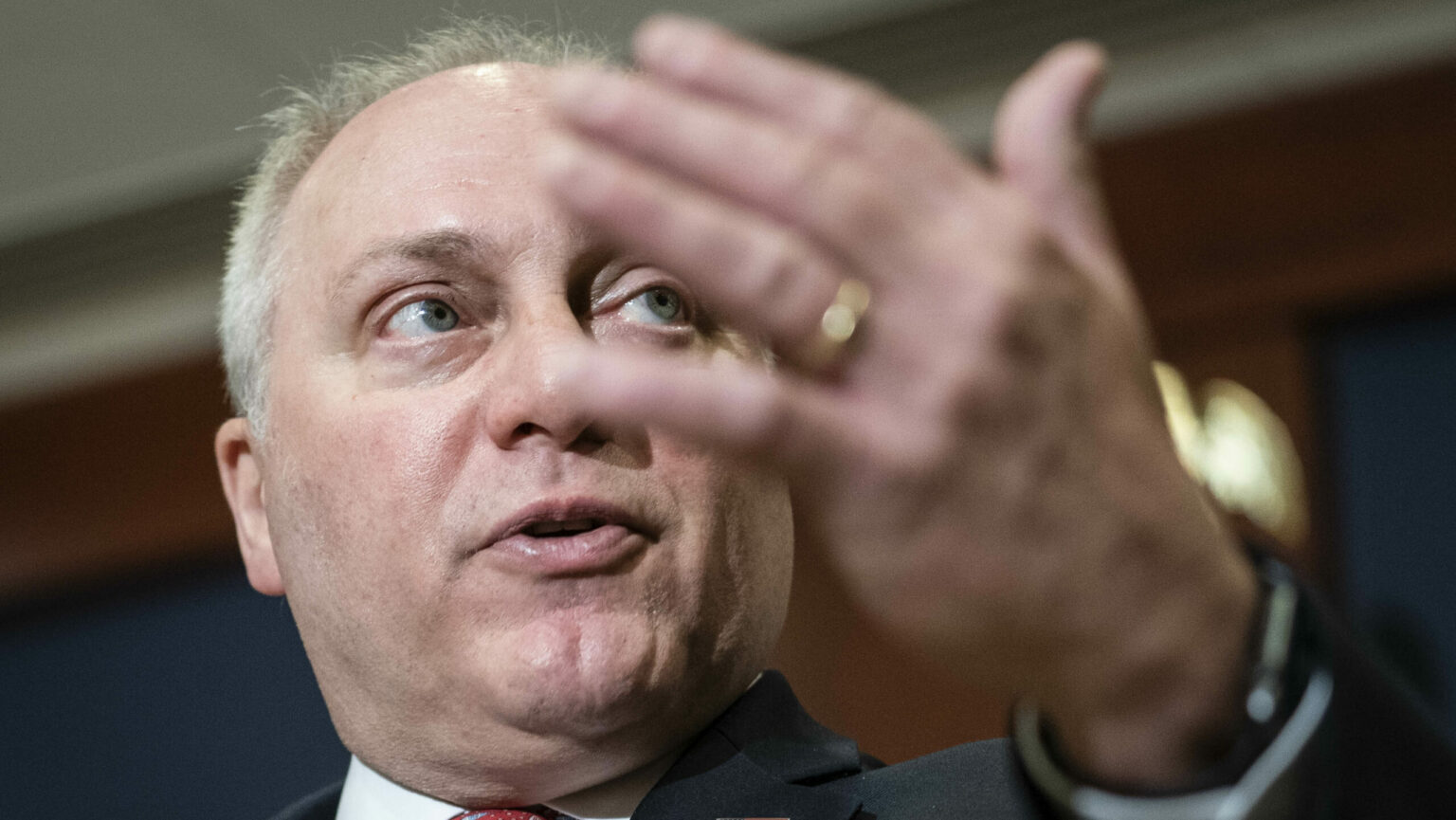 War scalise puck