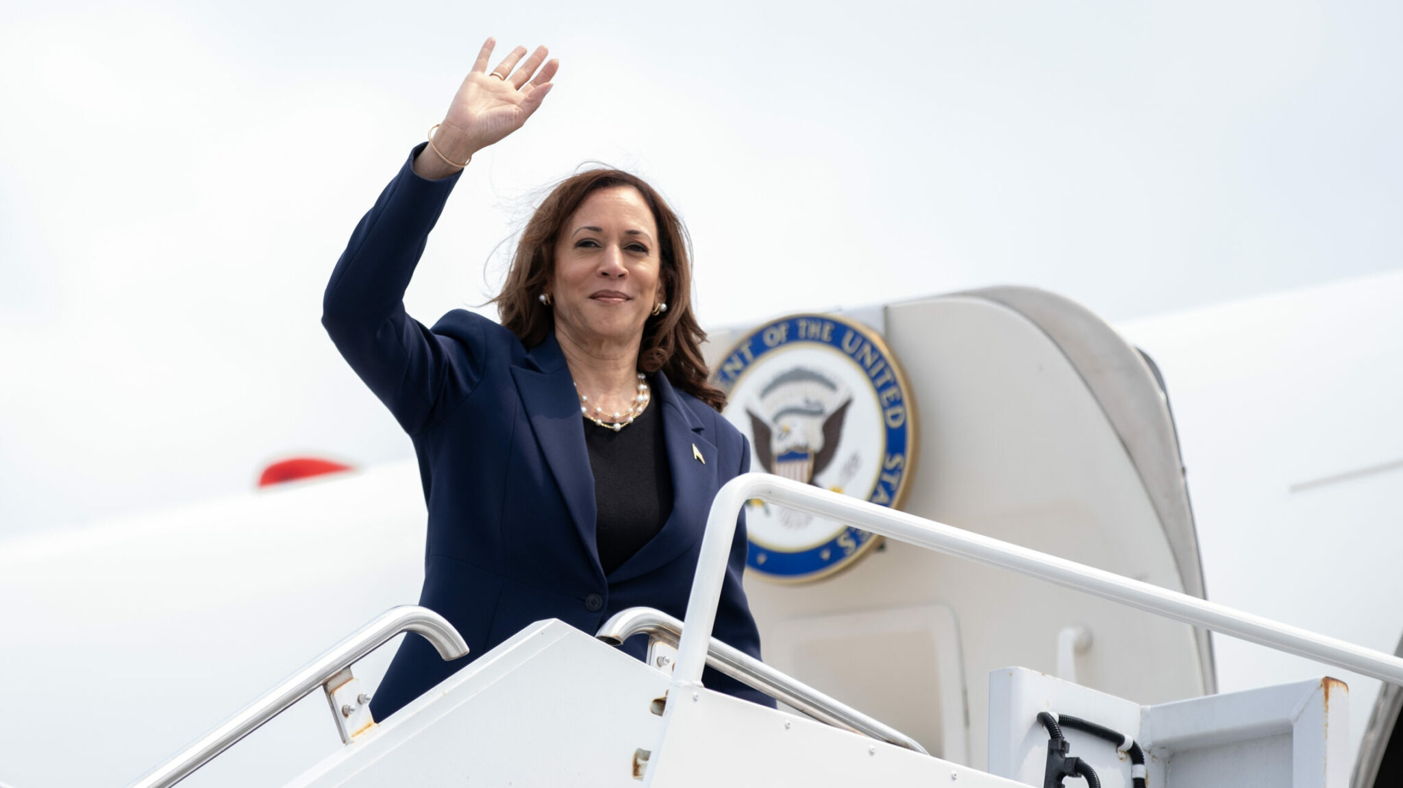 Keep Kamala & Carry On Puck