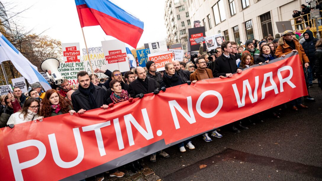 Julia Navalnaya russia putin war protest