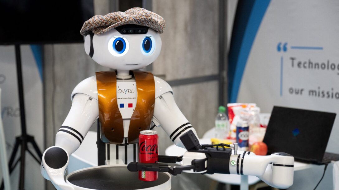 waiter robot ai job