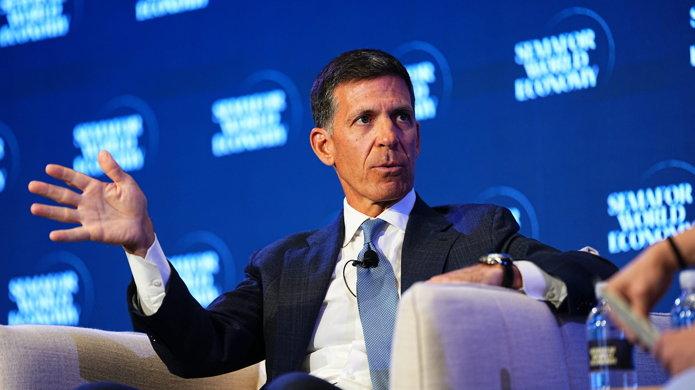 A.I. Bank Run Fears & Goldman Succession Notes